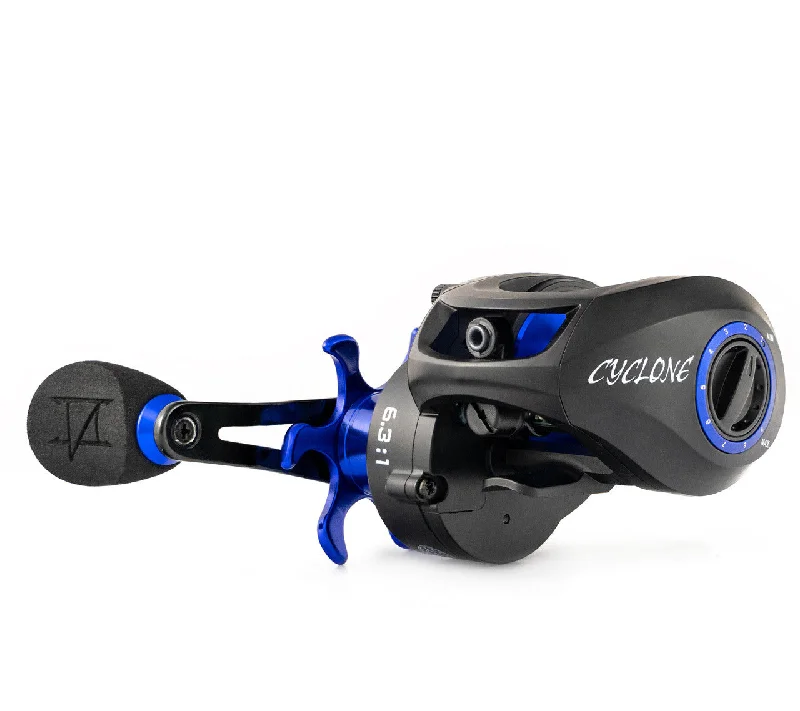 Cyclone Baitcasting Reel Closeout